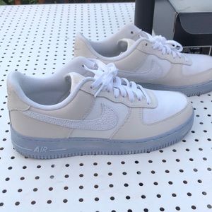 Air Force 1 ‘07 LV8 EMB
